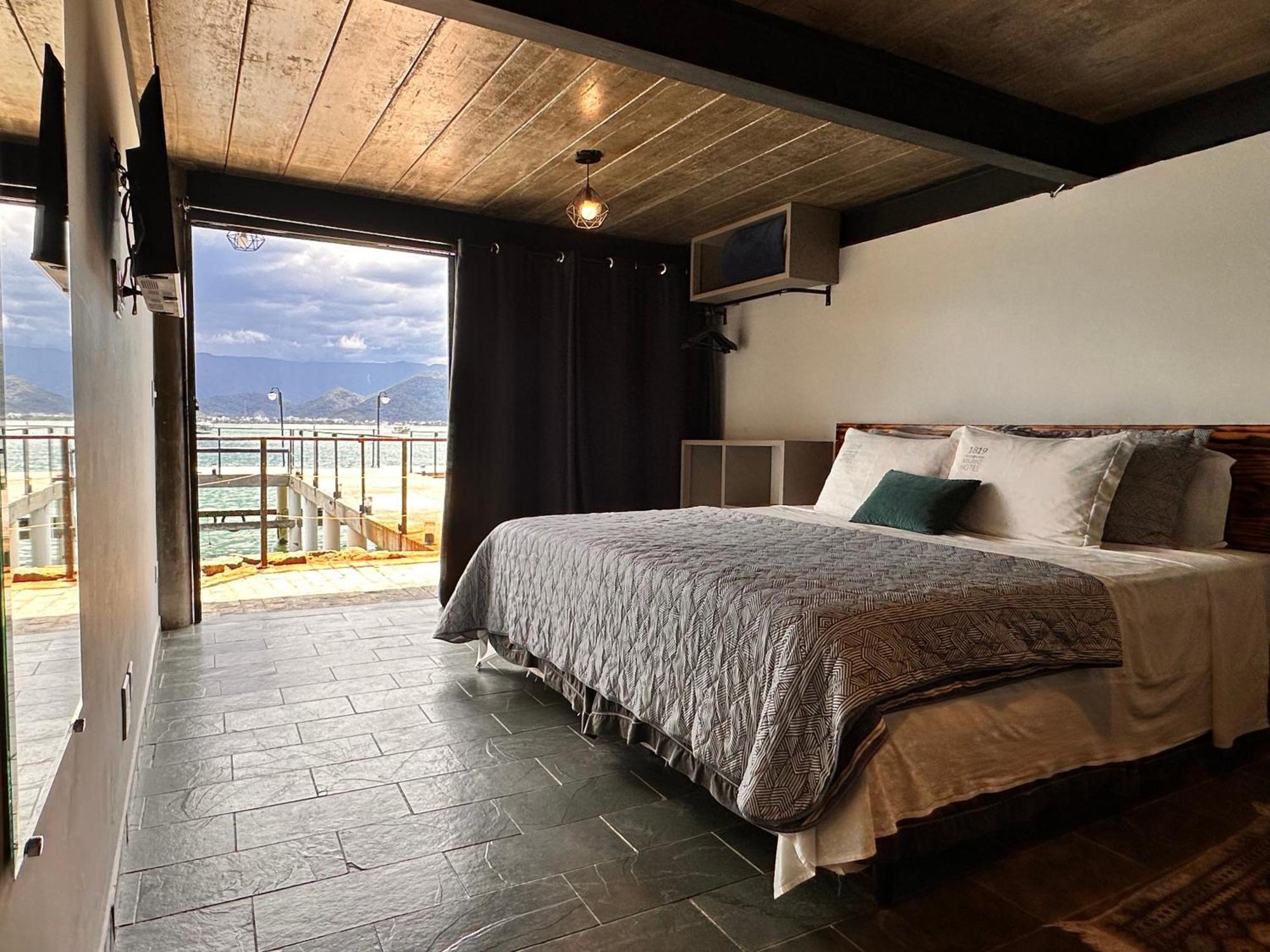 1819 Marine Hotel Ubatuba Extérieur photo